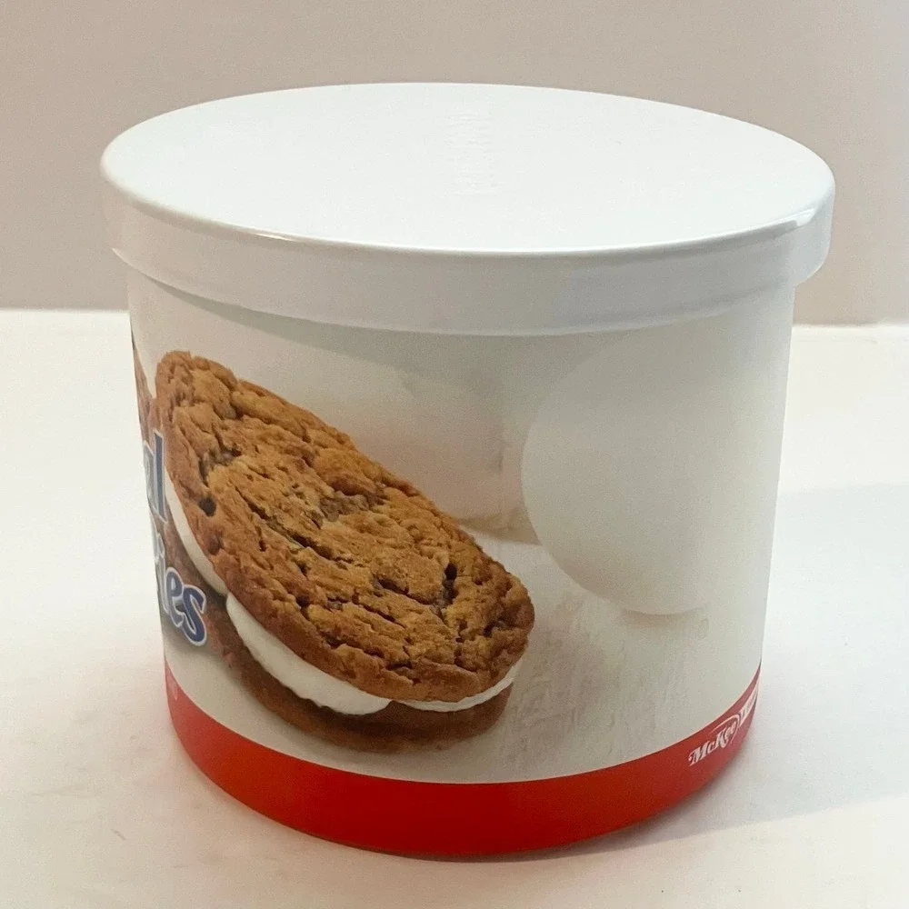 Goose Creek 3-Wick Candle 14.5 oz Soy Wax Blend Little Debbie Oatmeal Creme Pie